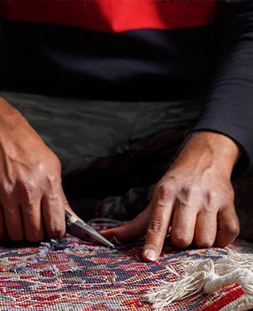رفو گری قالی در قالیشویی هفت تیر 